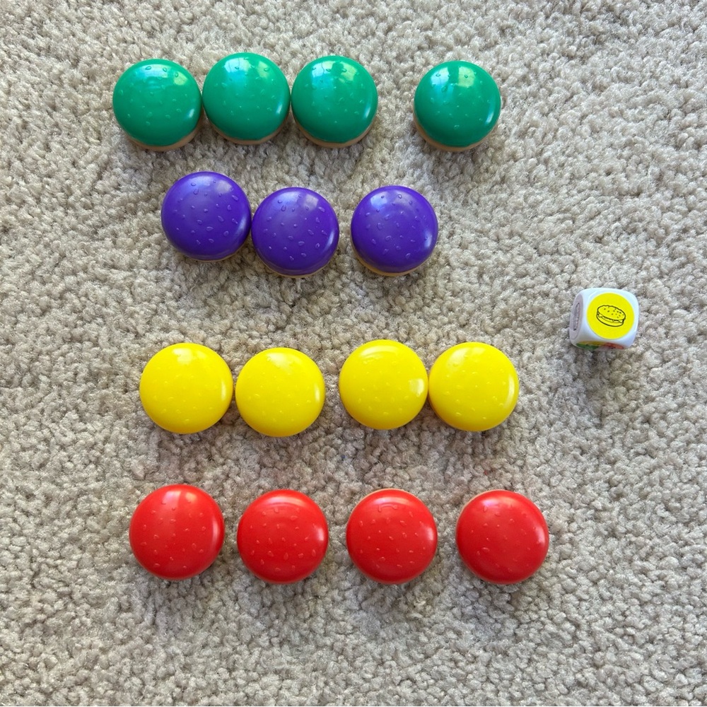 Pop the Pig Game 15 Hamburger Pieces & Replacement Die